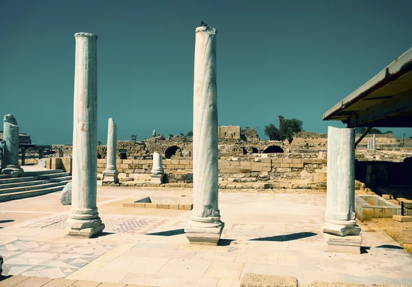 Colonnes de marbre dans les ruines — Photo