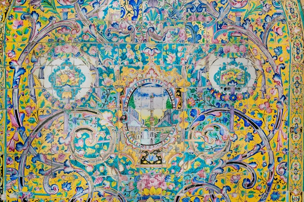 Parede de cerâmica vintage do Palácio do Golestan, Irã. Património Mundial da UNESCO — Fotografia de Stock