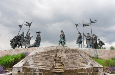Nibelungen çeşme Song Nibelunglara, Avusturya, kahramanlar için adanmış üzerinden heykeller
