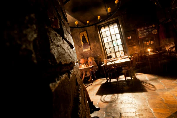 Interior of a popular restaurant in the old town — Stock Photo, Image