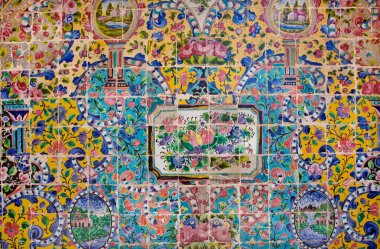 Geleneksel Fars desenleri ile Seramik Karo