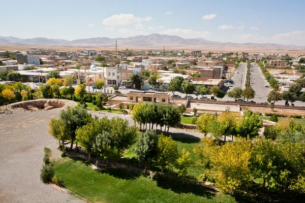 Beautiful urban persian cityscape with mountains — Stock Photo, Image