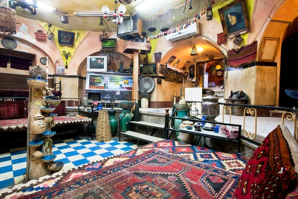 Interior of historical Persian cafe house with old carpets — Stock Photo, Image