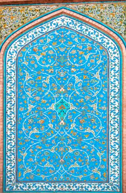 Tarihi bir binada Farsça desenleri ile güzel Seramik Karo