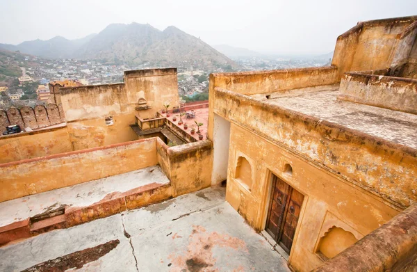 View from the stone walls of the indian Amber Fort — Stockfoto