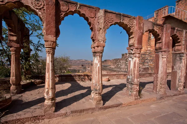 Murallas de piedra de la fortaleza en la India — Foto de Stock