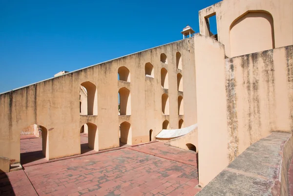 Arquitetura estranha do observatório Jantar Mantar na Índia — Fotografia de Stock