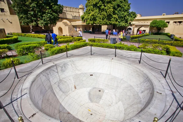 Architecture of the ancient astronomical instruments of observatory Jantar Mantar — Stock Photo, Image