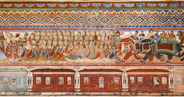 Multitudes de celebración, músicos y vagones de tren en estilo ingenuo fresco de la vieja mansión — Foto de Stock