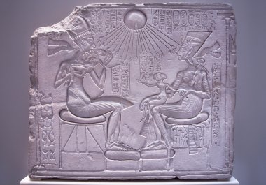 Nefertiti and Echnaton in Egyptian Museum