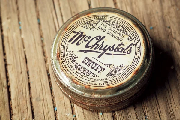 Vintage kan van niet voor roken bestemde tabaksproducten, Mcchrystals snuff, gemaakt in Engeland — Stockfoto