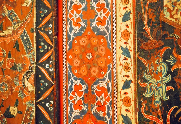 17. yüzyıl Aleppo oda duvar parçası çiçek desenli