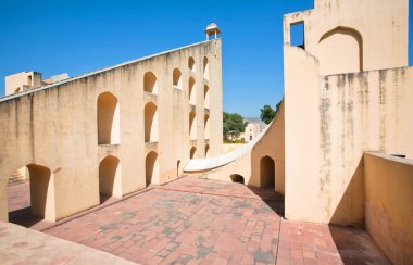 Rustik duvarları Jantar Mantar eski astronomik araç