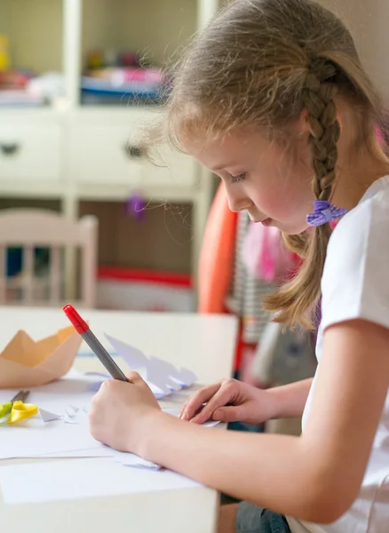 Little girl drawing with pencil at home. — Stock Photo, Image