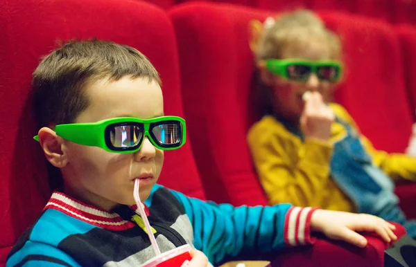 Little boy watching movie in 3d glasses. — Stock Photo, Image
