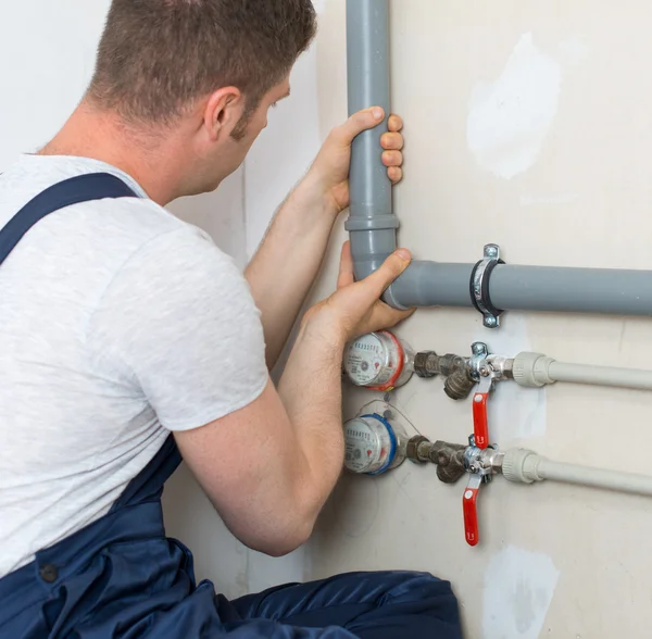 Tubi idraulici maschio assemblaggio acqua . — Foto Stock