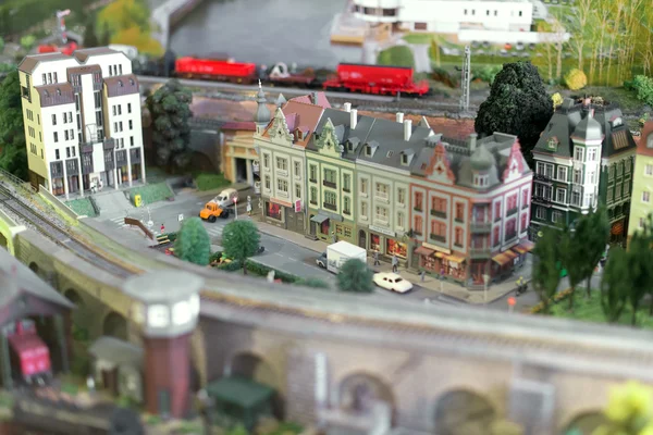 Stad in miniatuur. Huizen, auto's, bomen. — Stockfoto