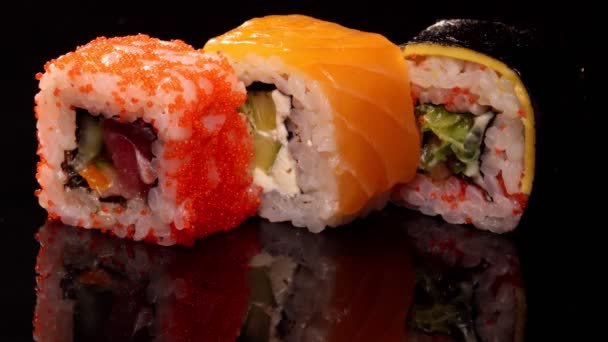 Sushi Rollen Vorhanden Traditionelle Japanische Küche — Stockvideo