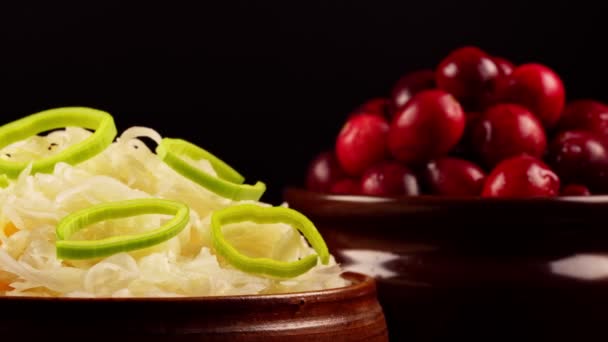 Sauerkraut with cranberries in a pot. — Stock Footage Sauerkraut Cranberries Pot Stock Footage