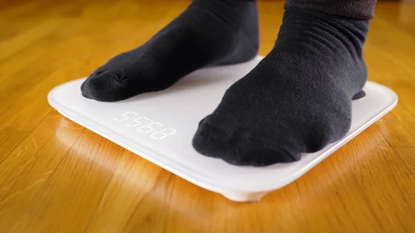 Legs Scales Man Checking His Weight — Stock Photo, Image