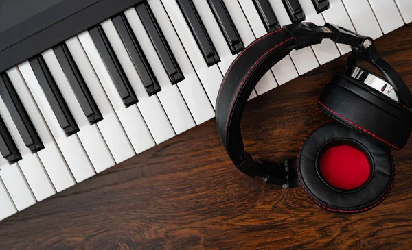 Piano Auriculares Concepto Estudio Grabación — Foto de Stock