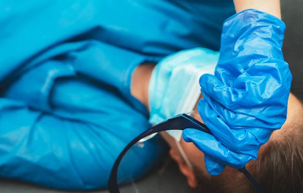 Médico Cansado Depois Turno Burnout Trabalho — Fotografia de Stock