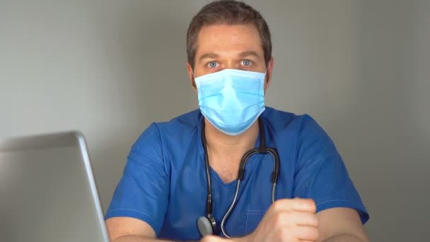 Médecin Parle Coronavirus Les Avantages Porter Des Masques — Video