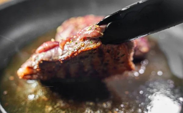 Filete Pato Cocina Una Sartén —  Fotos de Stock