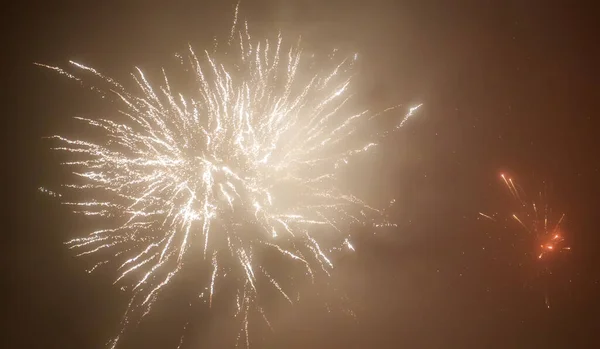 空の花火 新年のお祝い — ストック写真