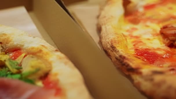 Świeżo Upieczona Pizza Pudełku — Wideo stockowe