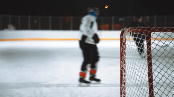 Les Gens Jouent Hockey Plein Air Hiver — Video
