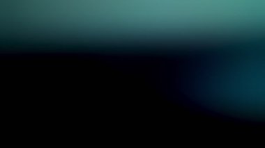 Mor ışık arka planda sızıntı yapıyor. 4K 'da gerçek atış..