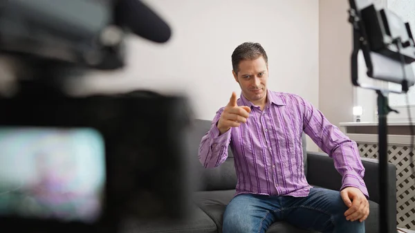 Handsome Man Recording His Videoblog Home — Stock Photo, Image