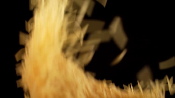 Vermicelli Explosie Zwarte Achtergrond Slow Motion — Stockvideo