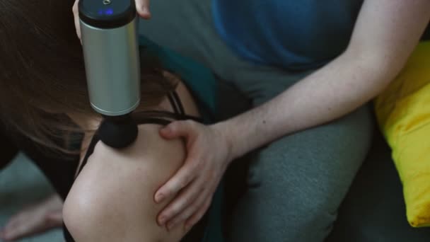 Man Massaging Woman Massage Percussion Device Home — Stock Video