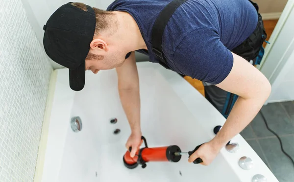 Sanitair Ontstoppen Badkuip Met Professionele Kracht Pomp Cleaner — Stockfoto