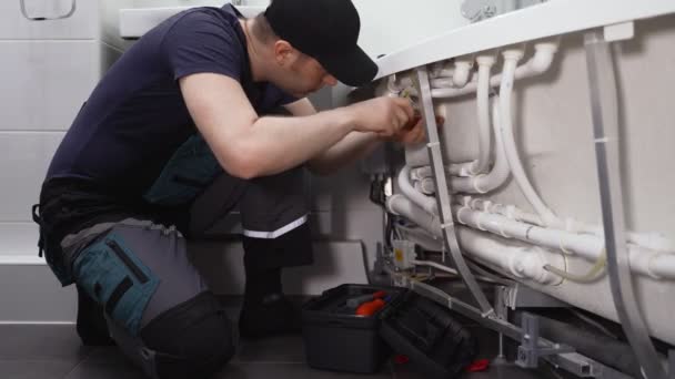 Man Installing Pipe System Bathtub Hydromassage — Stock Video