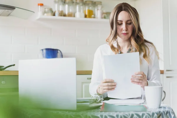 Woman Works Documents Kitchen Home Self Isolation Concept — Stock Photo, Image