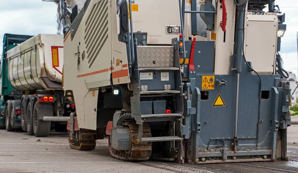 Asfalt Freesmachine Werkt Straat Bestratingsfrezen — Stockfoto