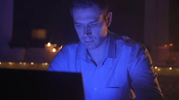 Man Working Laptop Late Night — Stock Photo, Image