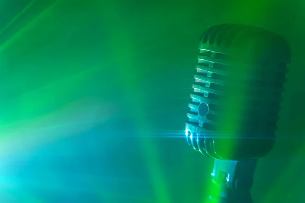 Vintage Microphone Stage Disco Lights Live Performance Karaoke Concept — Stock Photo, Image