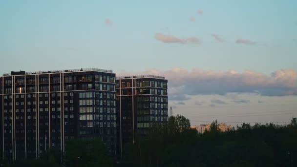 Tåget Solnedgang Byen Tågetid – Stock-video