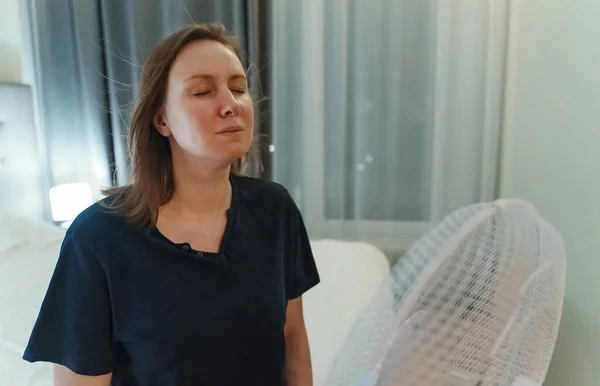 Woman Tries Cool Intense Heat Front Cooling Fan — Stock Photo, Image