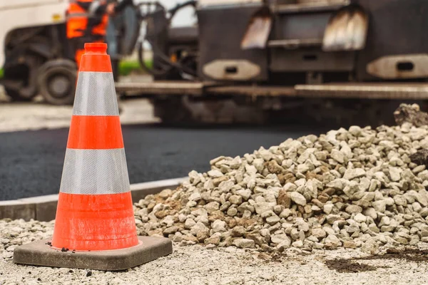 Road Paving Machine Stacking Asphalt Street — Stock Photo, Image