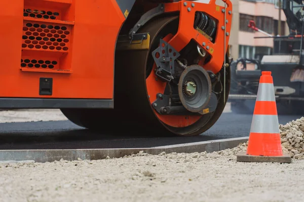 Straßensanierung Schwere Vibrationswalzen Stapeln Heißen Asphalt — Stockfoto