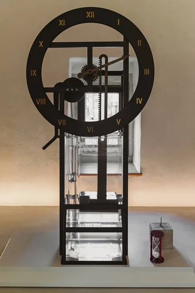 Παλιό Ρολόι Του 1250 1400 Αιώνα Στο Μουσείο — Φωτογραφία Αρχείου