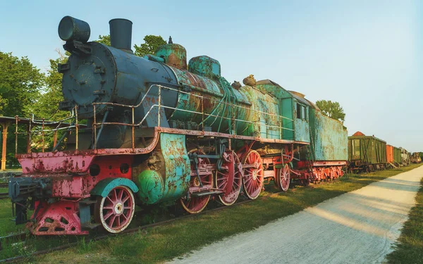 Velha Locomotiva Vapor Enferrujado Museu Livre — Fotografia de Stock