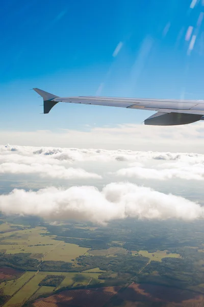 Ala de um avião, vista da janela . — Fotografia de Stock