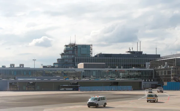 Aéroport international. Vue de l'avion . — Photo