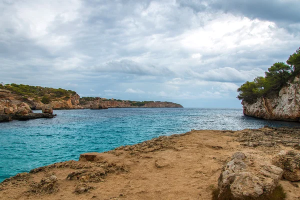 Wunderschöne Landschaft mit Bergen und Meer. — Stockfoto